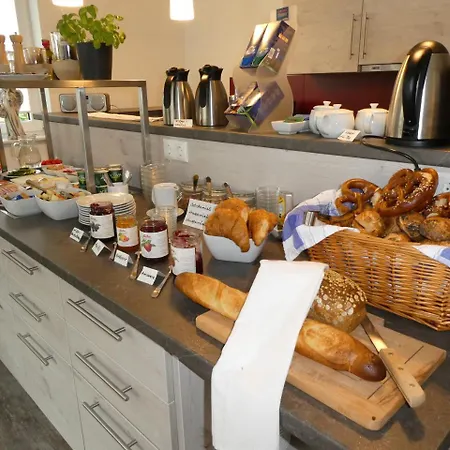 Estalagem Gaestehaus Stahuber *