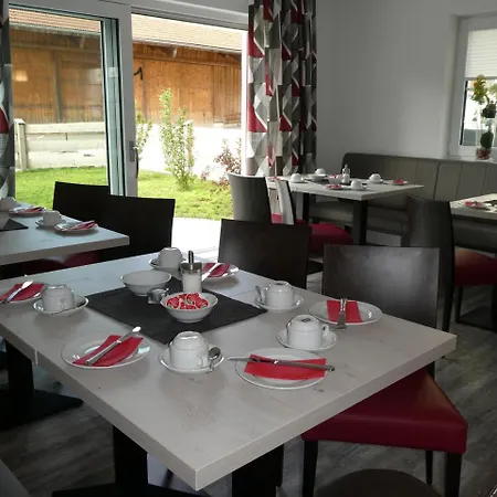 Gaestehaus Stahuber *